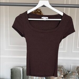 Amisu Dark Brown Scoop Neck Ribbed Short Sleeve Top Size small
